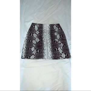 Idem Ditto Snake Print Mini Skirt Size S